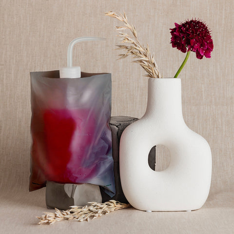 Fournisseur de matériel de tatouage écoresponsable et plastique pour tatoueurs en France spécialisé dans les godet à encre de tatouage aiguille et protection bouteille machine de tatouage clipcord de tatoueuse pour professionel organink caen jaime ma peau tattoo supply paris Nantes bordeaux Lyon Marseille rennes Strasbourg Dijon