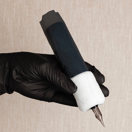 Fournisseur de matériel de tatouage écoresponsable et plastique pour tatoueurs en France spécialisé dans les godet à encre de tatouage aiguille et protection bouteille machine de tatouage clipcord de tatoueuse pour professionel organink caen jaime ma peau tattoo supply paris Nantes bordeaux Lyon Marseille rennes Strasbourg Dijon